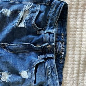 High waisted Ripped Jeans